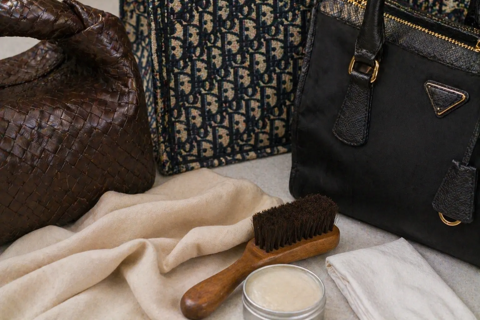 2026 Bag Care Guide: How to Keep Leather, Canvas, and Suede Looking Expensive bag detail illustration